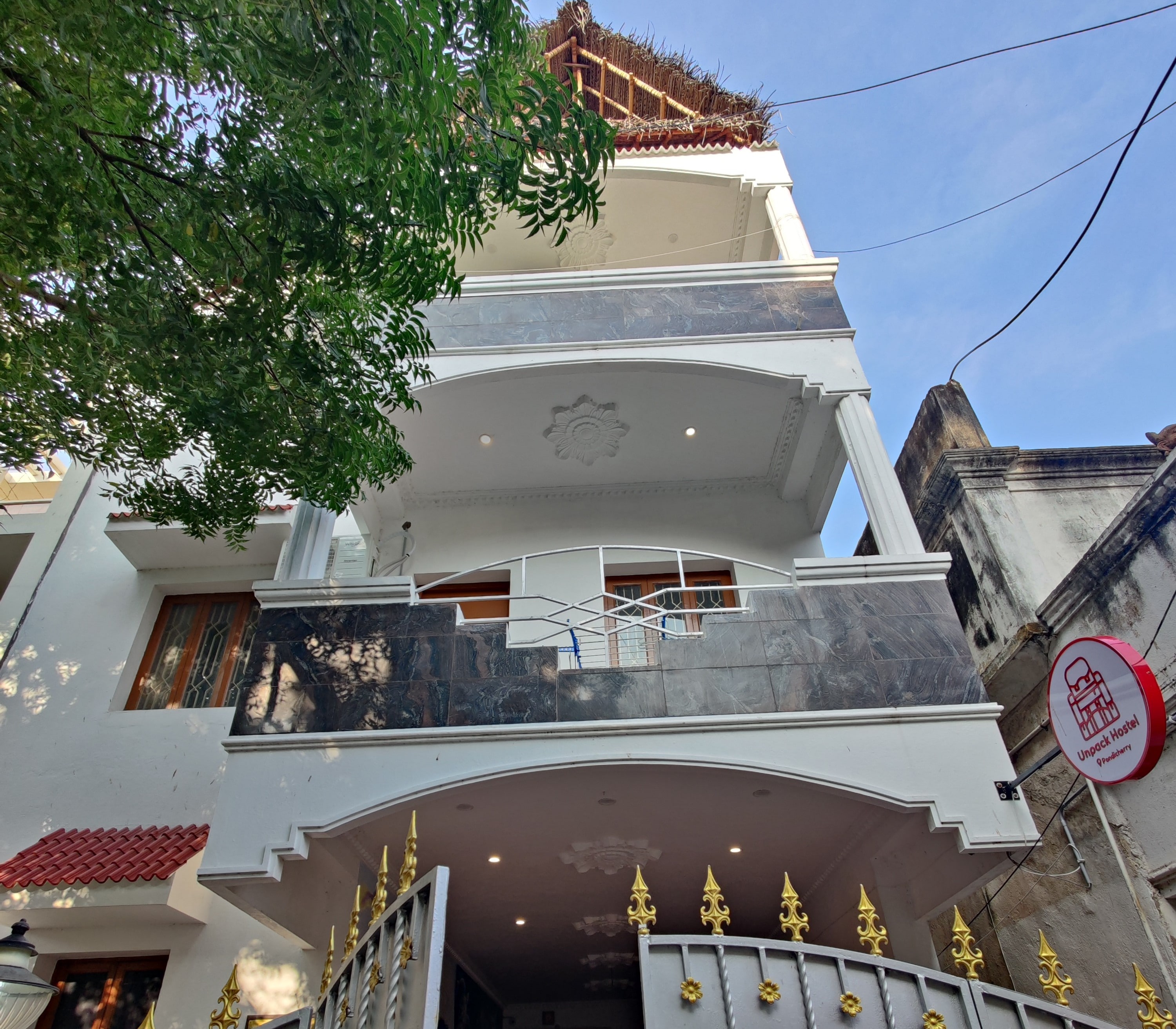 Unpack Hostel Pondicherry - Tap to explore photos