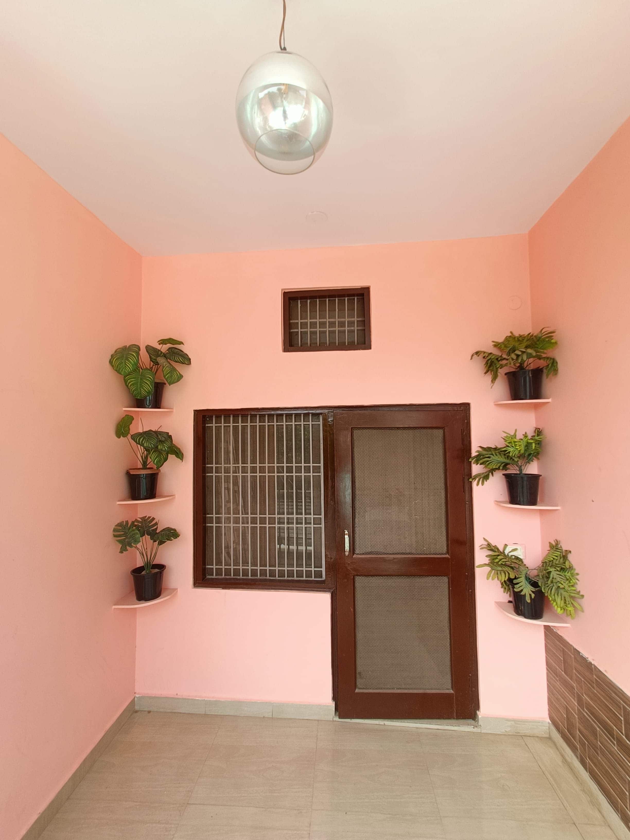 Kalyani Niwas Homestay - Tap to explore photos