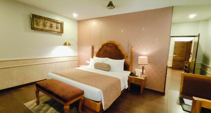 Hotel JSR Continental Room Type - Family Suite
