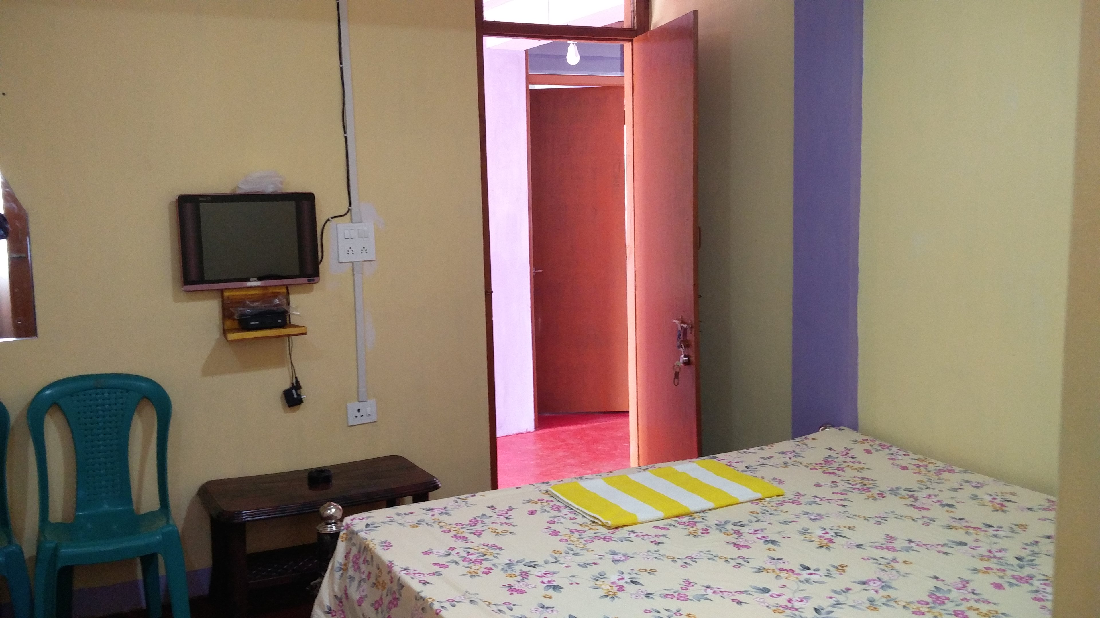 Shalom Home - Tap to explore photos