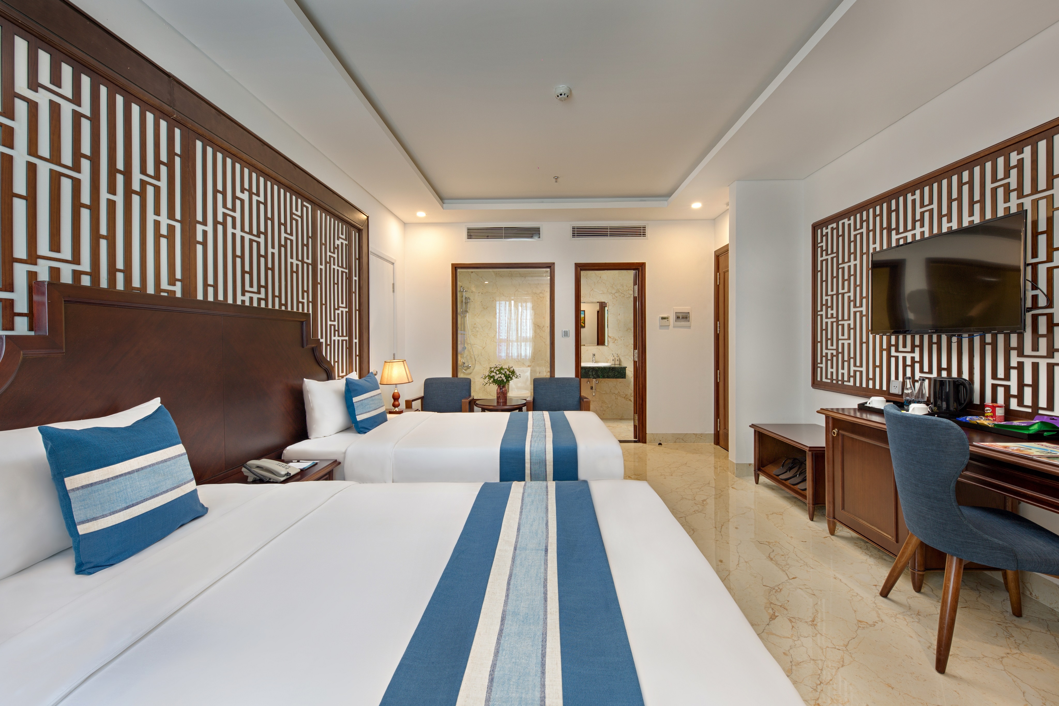 Eden Ocean View Hotel Da Nang - Tap to explore photos