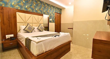 Hotel Dream Palace Near US Consulate, Bandra Kurla Complex (BKC), Mumbai Room Type - Super Deluxe Room Hotel Dream Palace Near US Consulate, Bandra Kurla Complex (BKC), Mumbai Room Type - Super Deluxe Room