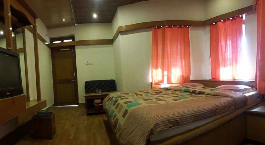 HOTEL SAI VANAPALLY RESIDENCY - Tap to explore photos