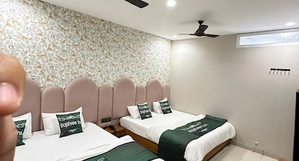 Hotel Rajshree Inn Room Type - Family room Hotel Rajshree Inn Room Type - Family room