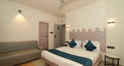 Hotel Crystal Inn @Nakki Lake Room Type - Deluxe AC Room