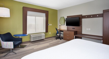 Holiday Inn Express Hotel and Suites Katy, an IHG hotel Room Type - 1 King Bed Standard Extra Floor Space