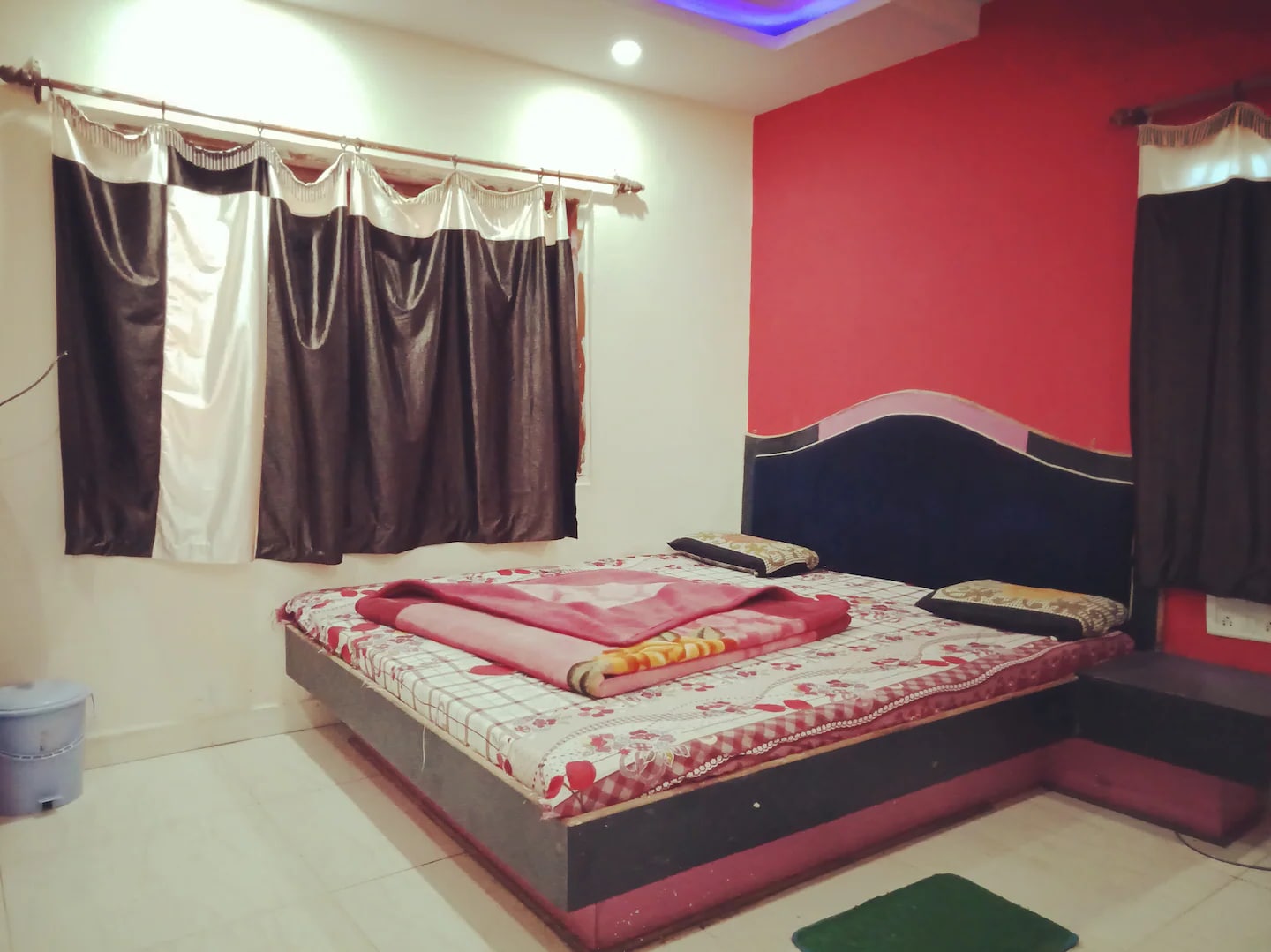 Hotel Lotus India  - Tap to explore photos