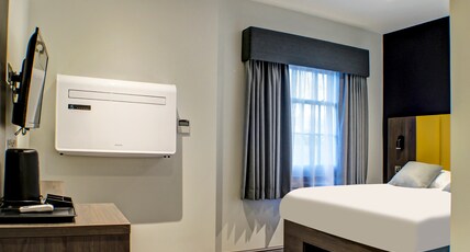 Swan Inn, Heathrow Airport Room Type - Standard Double Room - Shared