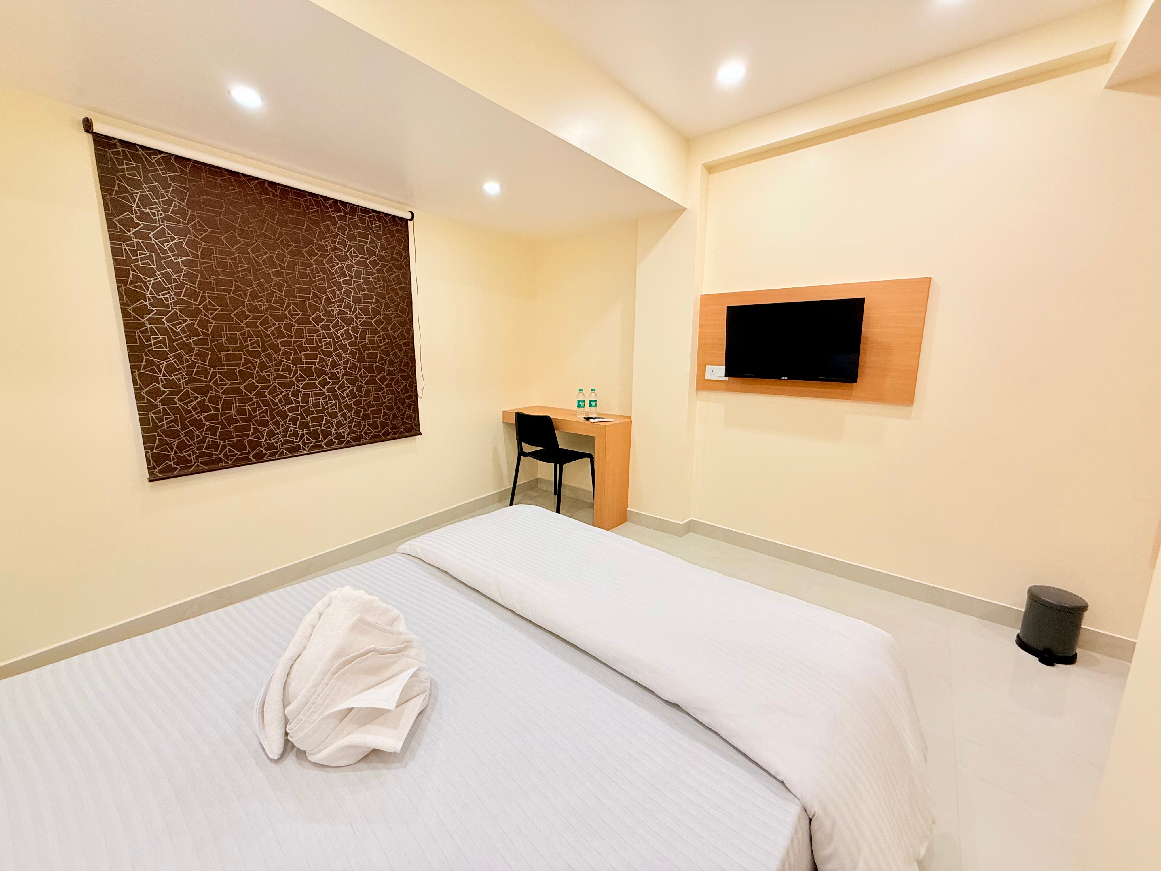 HOTEL GALAXY INN - Tap to explore photos