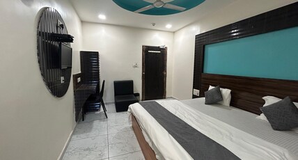 Hotel Mukund Inn SG Highway Room Type - Deluxe Ac Room Hotel Mukund Inn SG Highway Room Type - Deluxe Ac Room