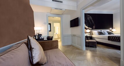 Hotel Indigo ROME - ST. GEORGE, an IHG hotel Room Type - 1 King Junior Suite Hotel Indigo ROME - ST. GEORGE, an IHG hotel Room Type - 1 King Junior Suite