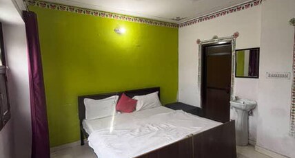Bunk & Beyond Hostel Room Type - Deluxe with Lake view