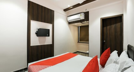Hotel Majestic Somnath Room Type - Deluxe AC Family Room (Bed and Mattress)