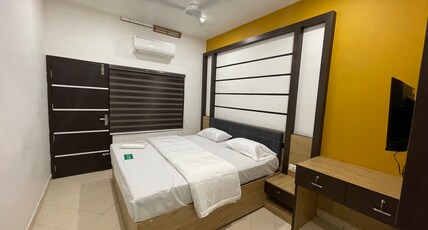 PMR GRANDAYS DownHill Room Type - Deluxe AC Double Room with balcony