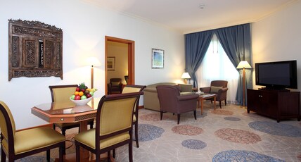 Holiday Inn Al Khobar, an IHG Hotel Room Type - 1 King Bed 1 Bedroom Suite Smoking