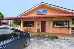 Hotel O Awan Biru Motel