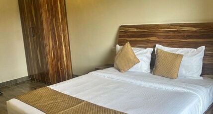 La Sea Beach Vue Room Type - Deluxe Room with Balcony