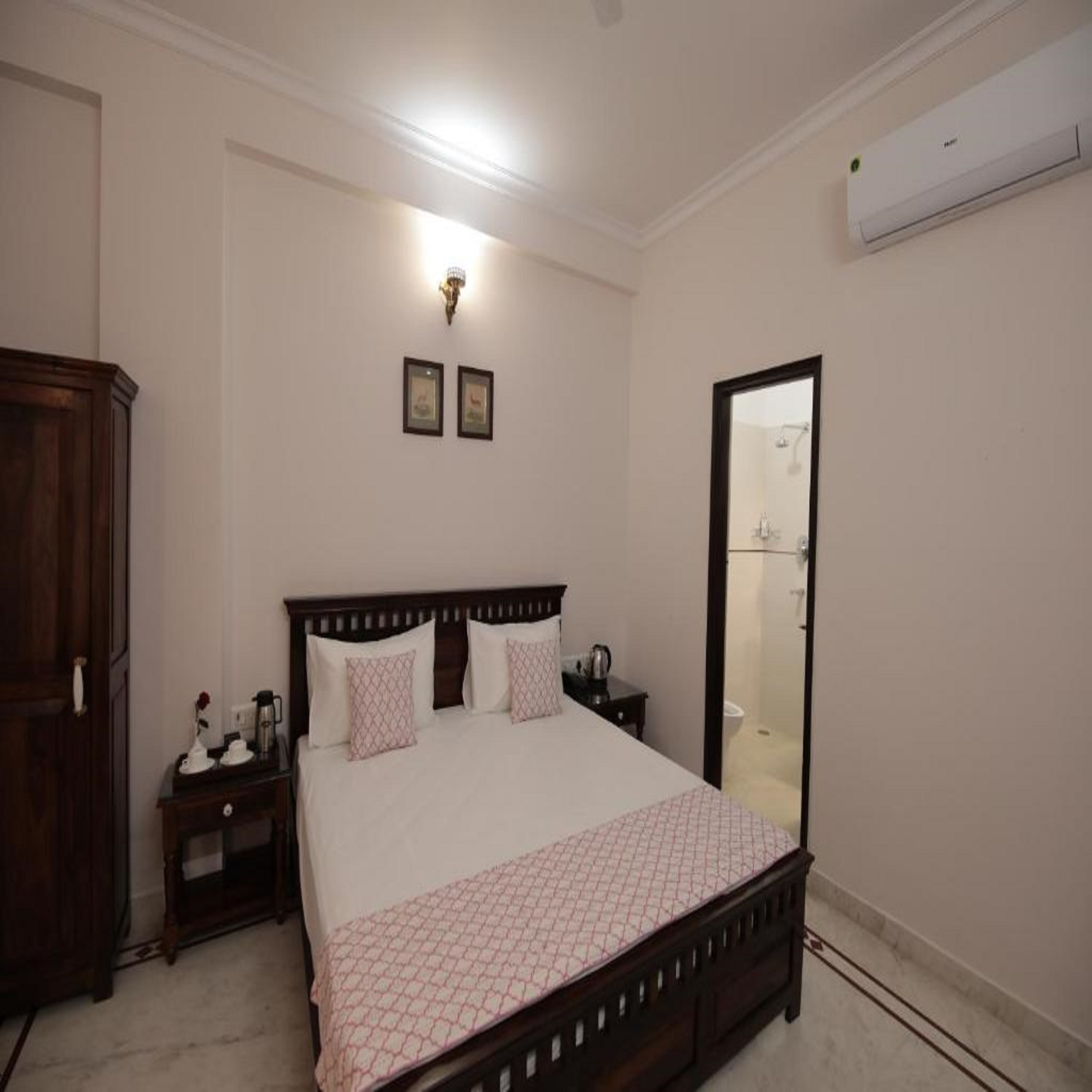 JAI VILLA - A BOUTIQUE HOTEL - Tap to explore photos