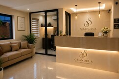 S S GRANDEUR SERVICE APPARTMENTS