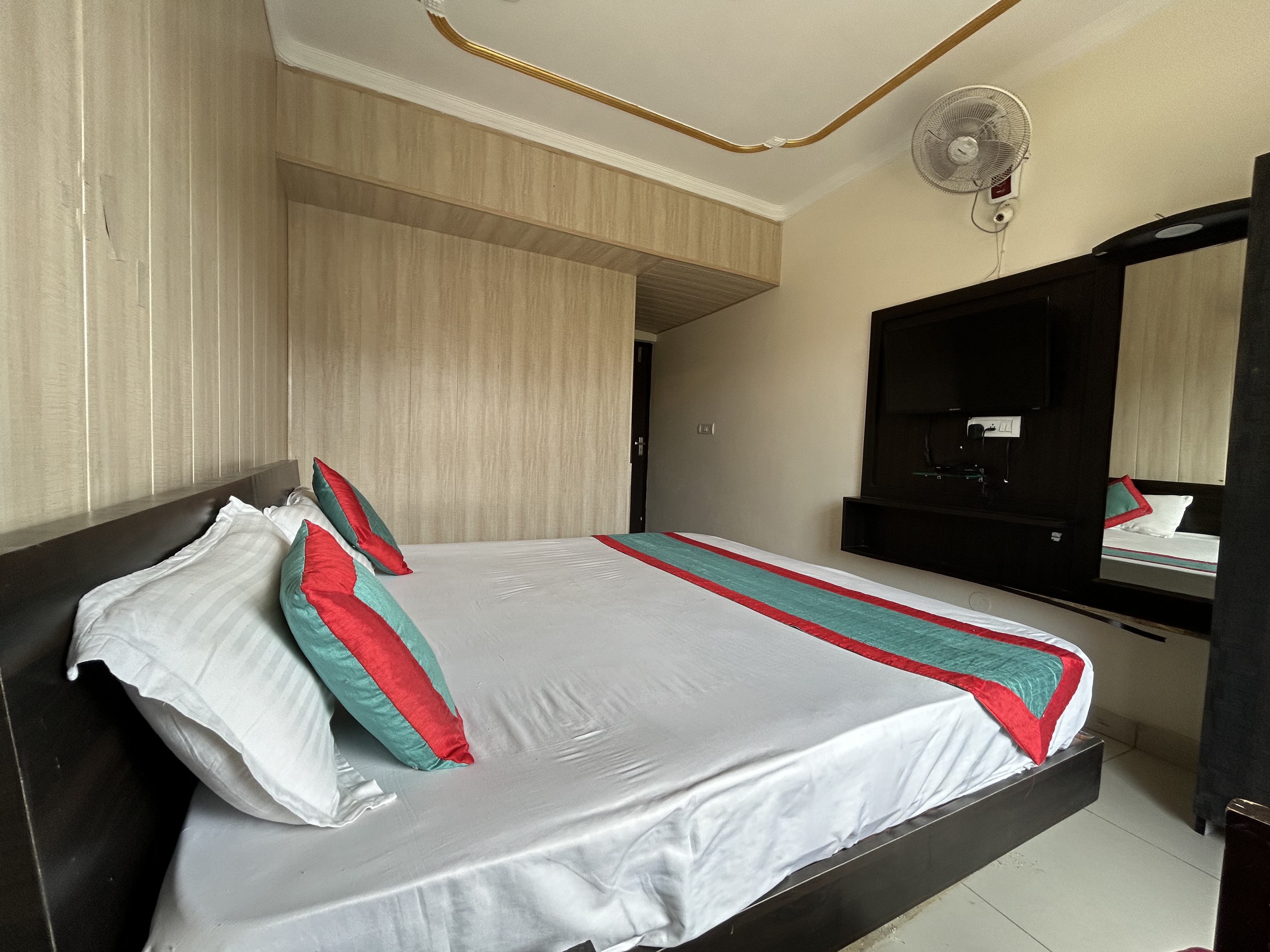 Hotel JP Regency, Nainital (15 mins drive to Kainchi Dham) - Tap to explore photos