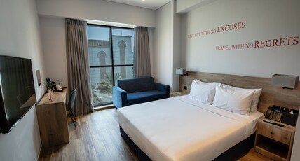 Kingsgate Canal By Millennium, Dubai Room Type - Executive Room With Sofa City View Kingsgate Canal By Millennium, Dubai Room Type - Executive Room With Sofa City View