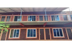 Royal Vintage Beach Stay