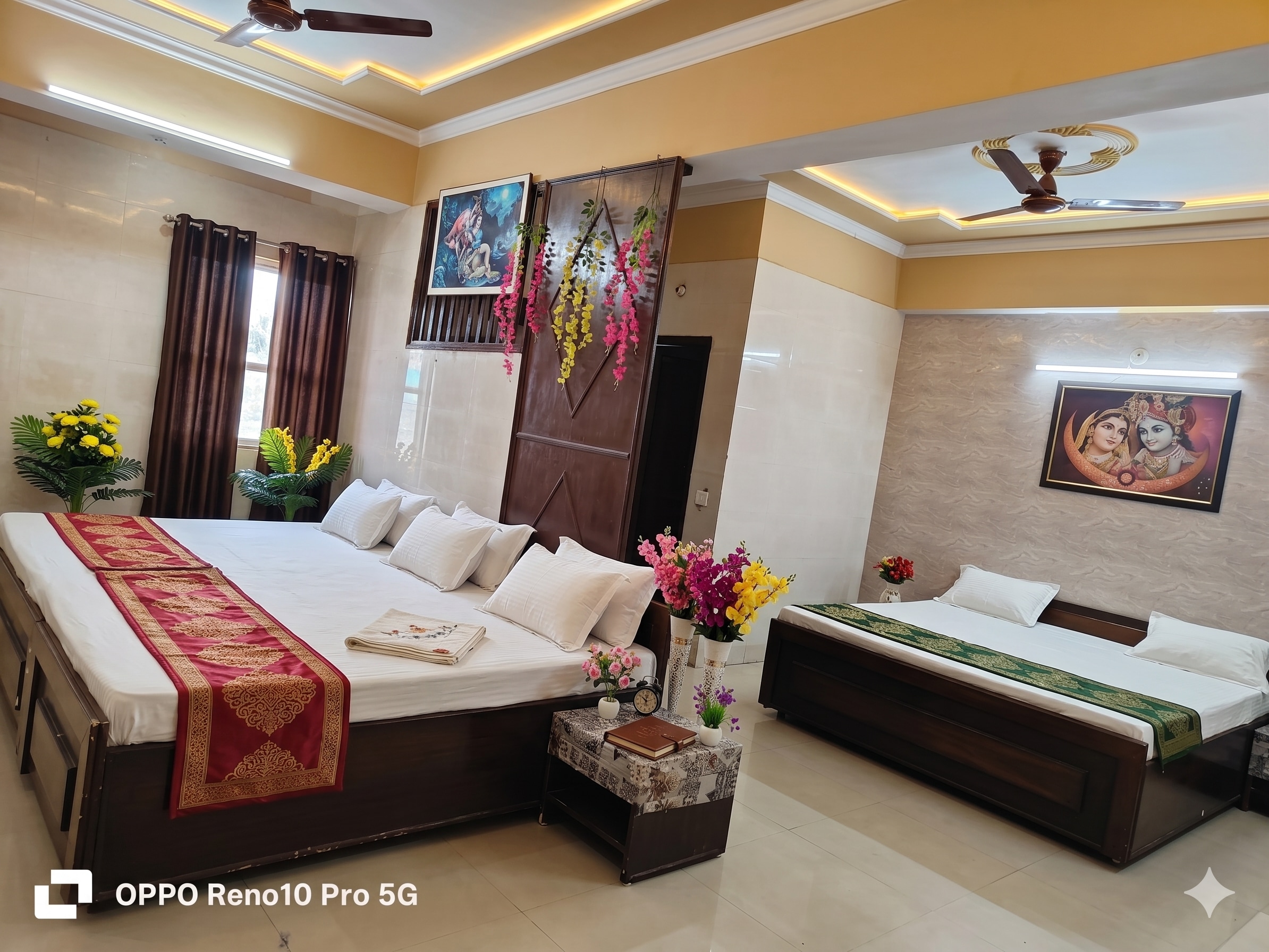 SHRI HARIVANSH SEWA KUNJ - Near Banke Bihari Temple Vrindavan - Tap to explore photos