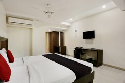 Hotel O Halcyon Deccan Inn