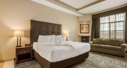 Best Western Brantford Hotel & Conference Centre Room Type - 1 King Bed, Non-Smoking, Gretzky Wing, Whirlpool, Microwave And Refrigerator, Fireplace, Full Breakf Best Western Brantford Hotel & Conference Centre Room Type - 1 King Bed, Non-Smoking, Gretzky Wing, Whirlpool, Microwave And Refrigerator, Fireplace, Full Breakf