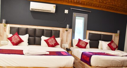 Hotel Nishat View Room Type - Family Room with AC Hot + Cold