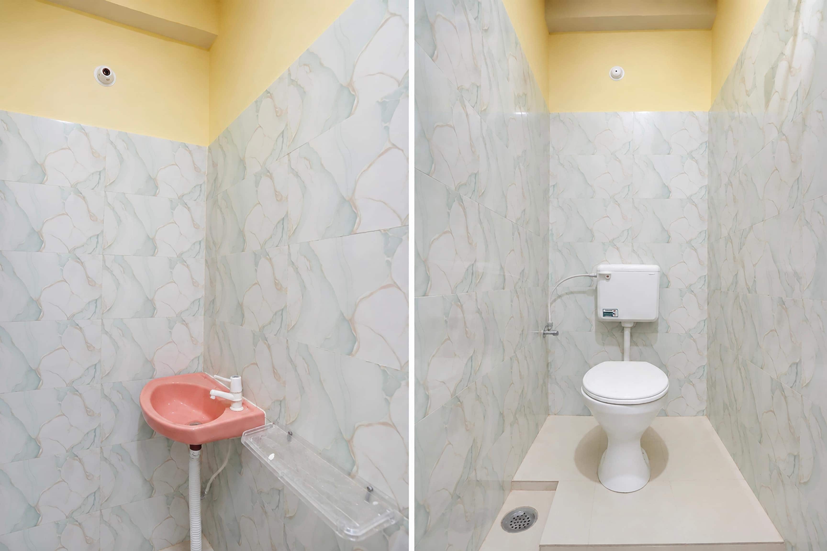 Spot On Highway Guest House - Tap to explore photos