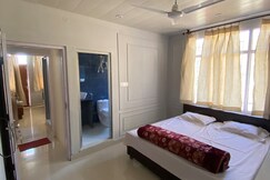 Parvata Droni Home Stay