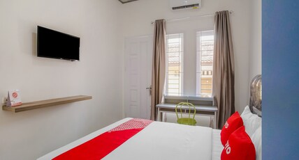 Hotel O Wisma Bambu Syariah Room Type - Indonesia Standard Double