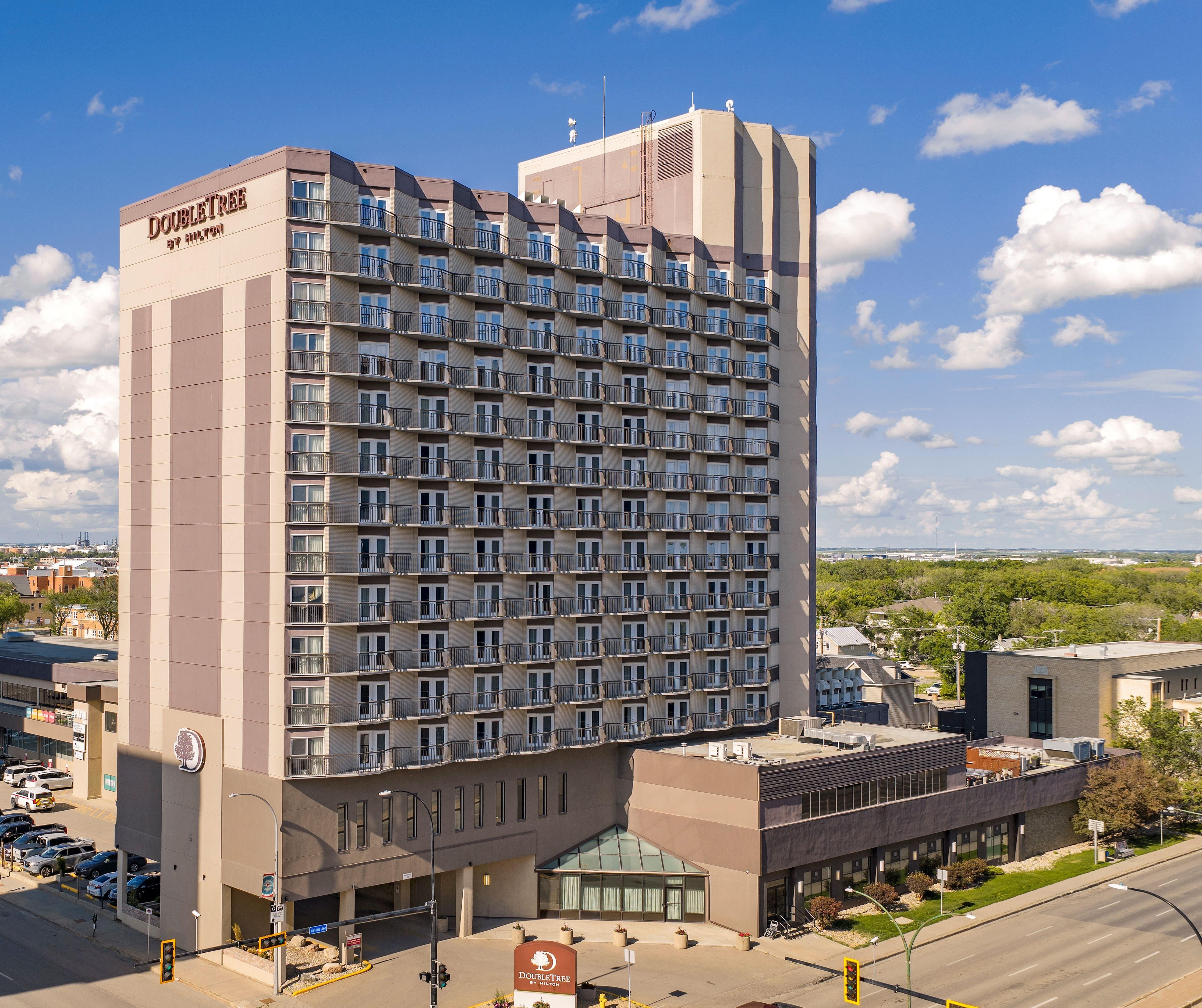 DoubleTree by Hilton Hotel & Conference Centre Regina - Tap to explore photos
