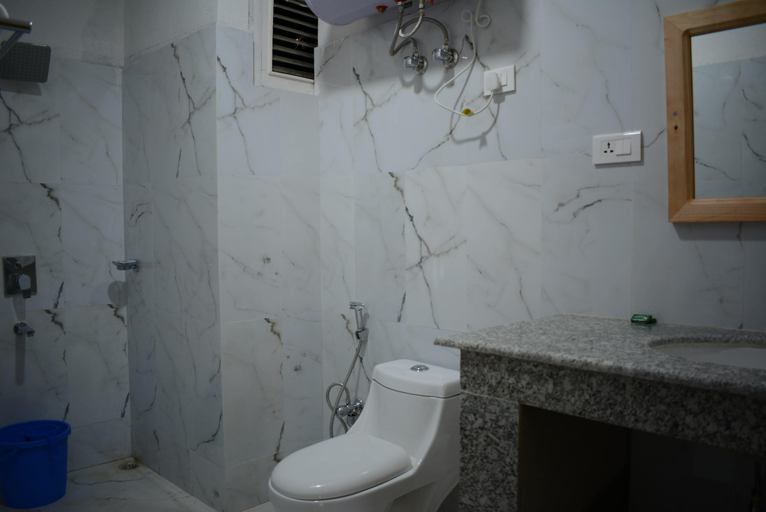 Econostay Lhaki Yangchak Residency - Tap to explore photos