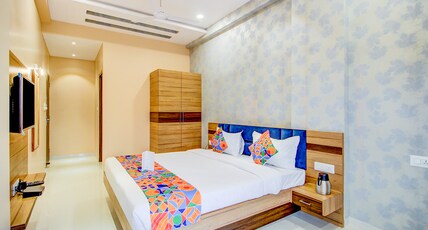 FabHotel 7th Crossing Room Type - Premium Room