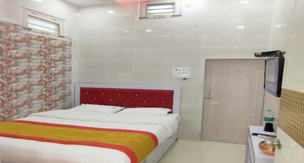 Hotel Shine Room Type - Double bed Room