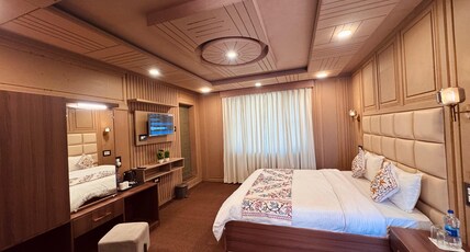Hotel Seven Pahalgam Room Type - Premium Room