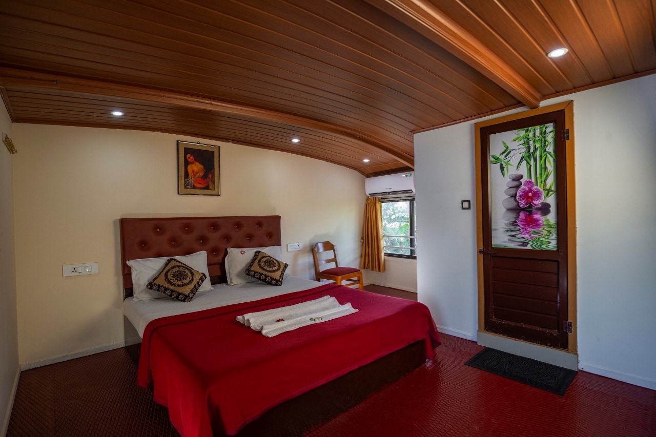 Coco Houseboat Kerala - Tap to explore photos