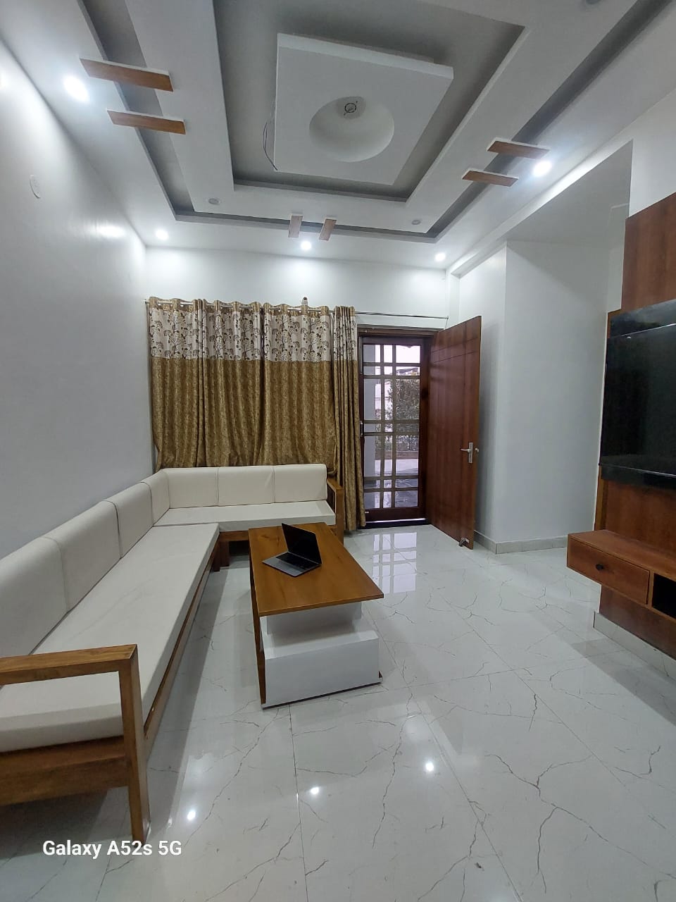 Himalayan View Stay 1Bhk By Shipra Hospitality - Tap to explore photos