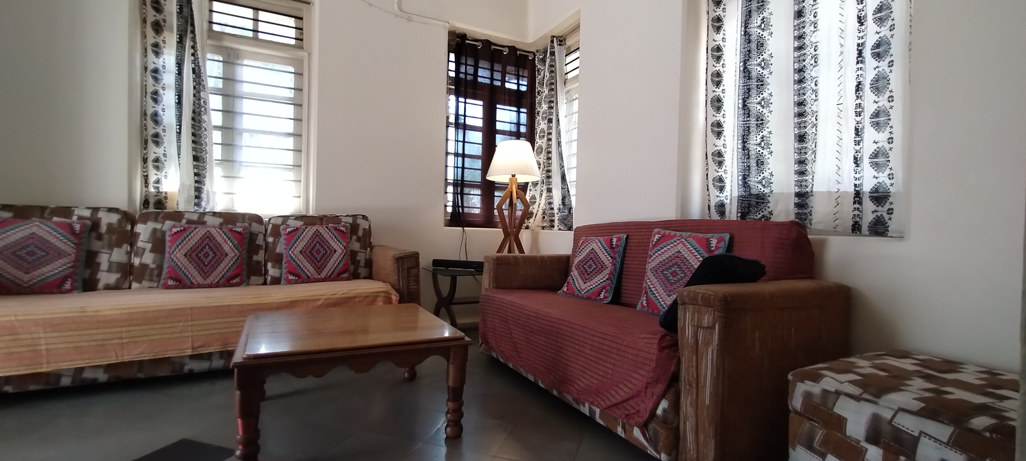 Madhav Bhavan Guest House Pune - Tap to explore photos