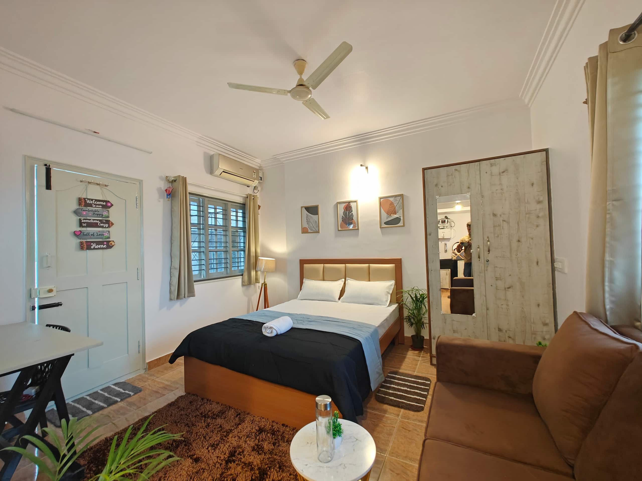Cozy Studio Private Pent House HSR - Tap to explore photos