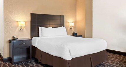Best Western Monticello Gateway Inn Room Type - Suite-1 King Bed, Non-Smoking, Jetted Tub, Sofa, Microwave And Refrigerator, Wet Bar, Continental Br Best Western Monticello Gateway Inn Room Type - Suite-1 King Bed, Non-Smoking, Jetted Tub, Sofa, Microwave And Refrigerator, Wet Bar, Continental Br