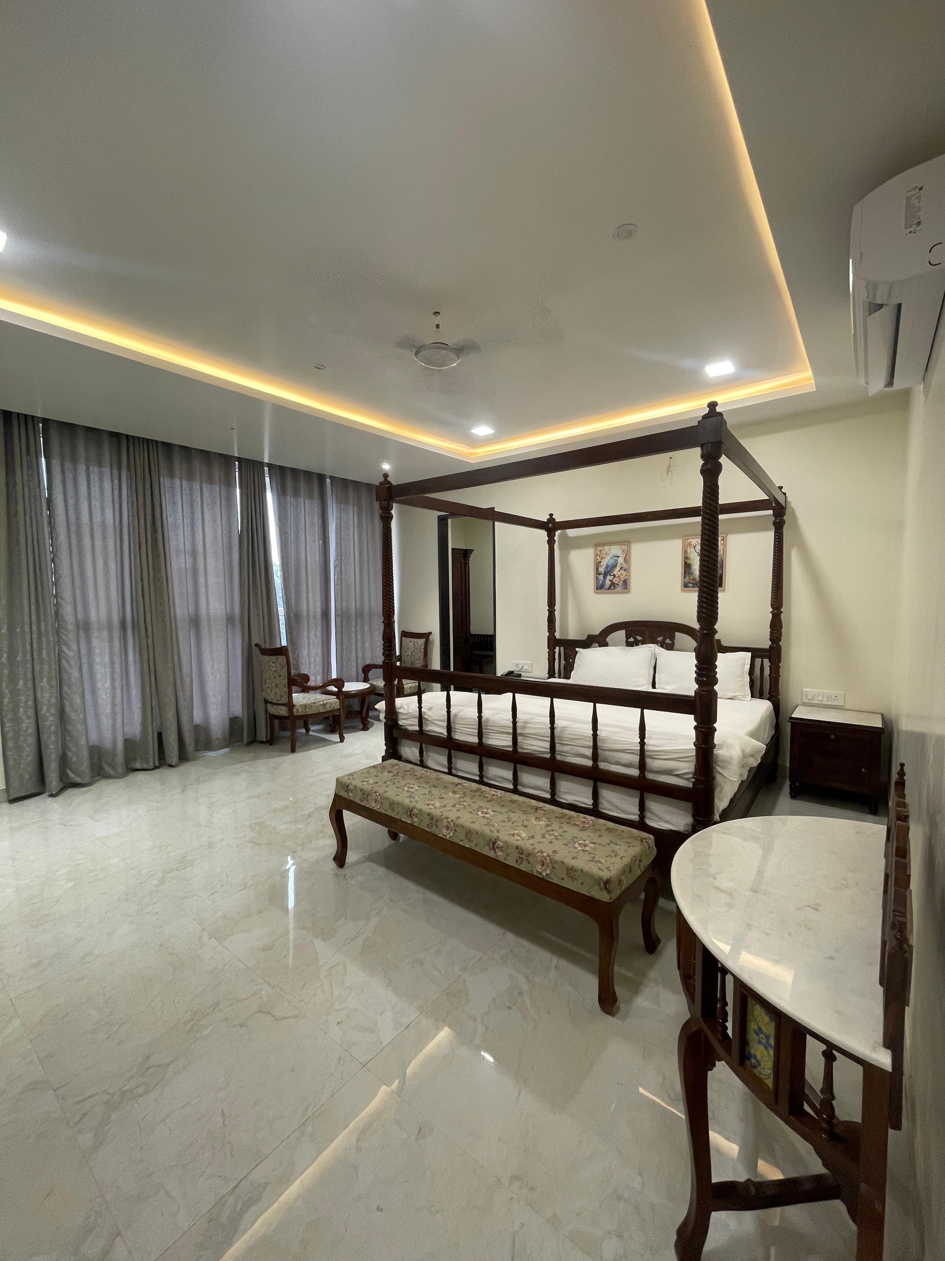 Hotel Keshav Plaza - Tap to explore photos