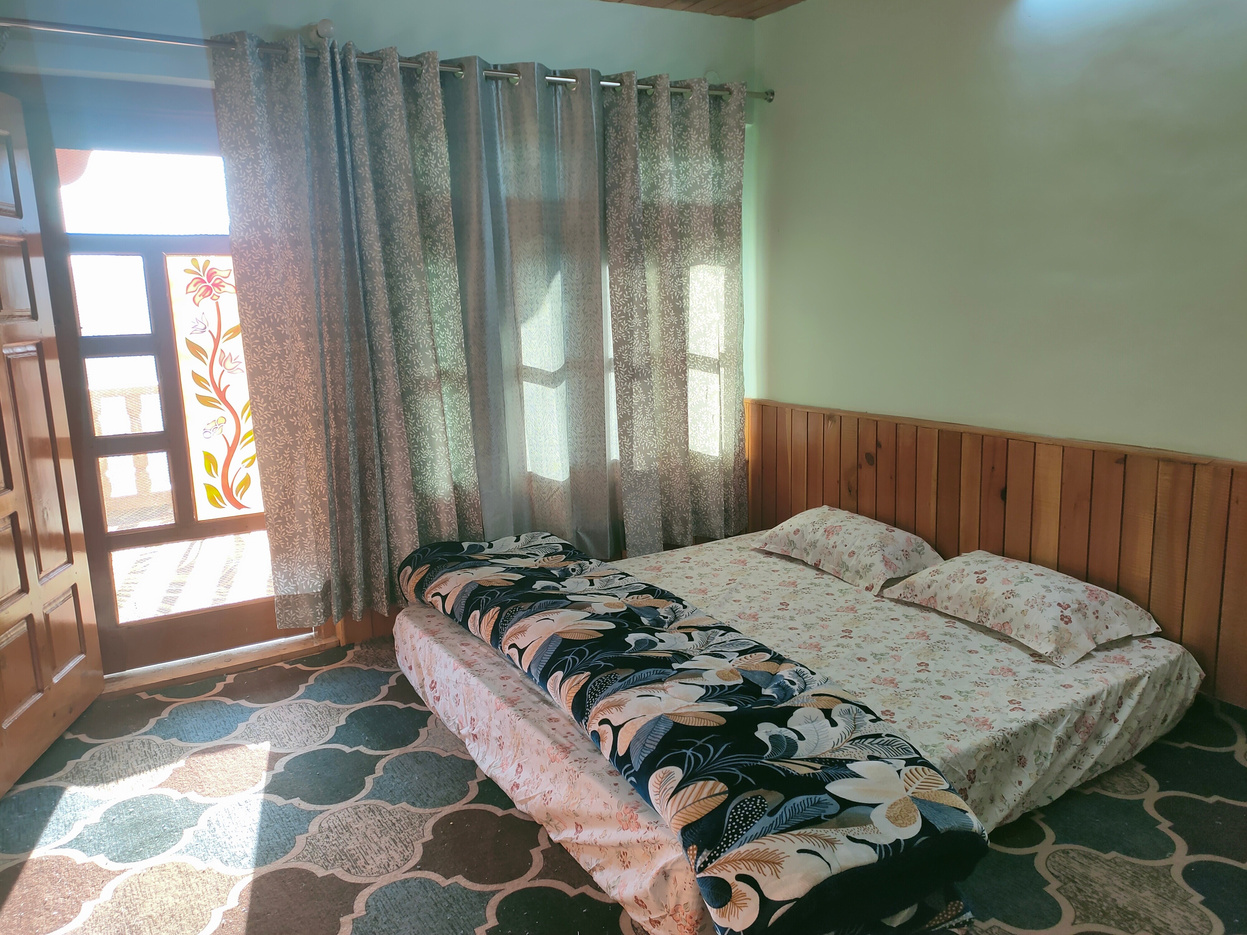 Moila Valley Home Stay (Mashak) - Tap to explore photos