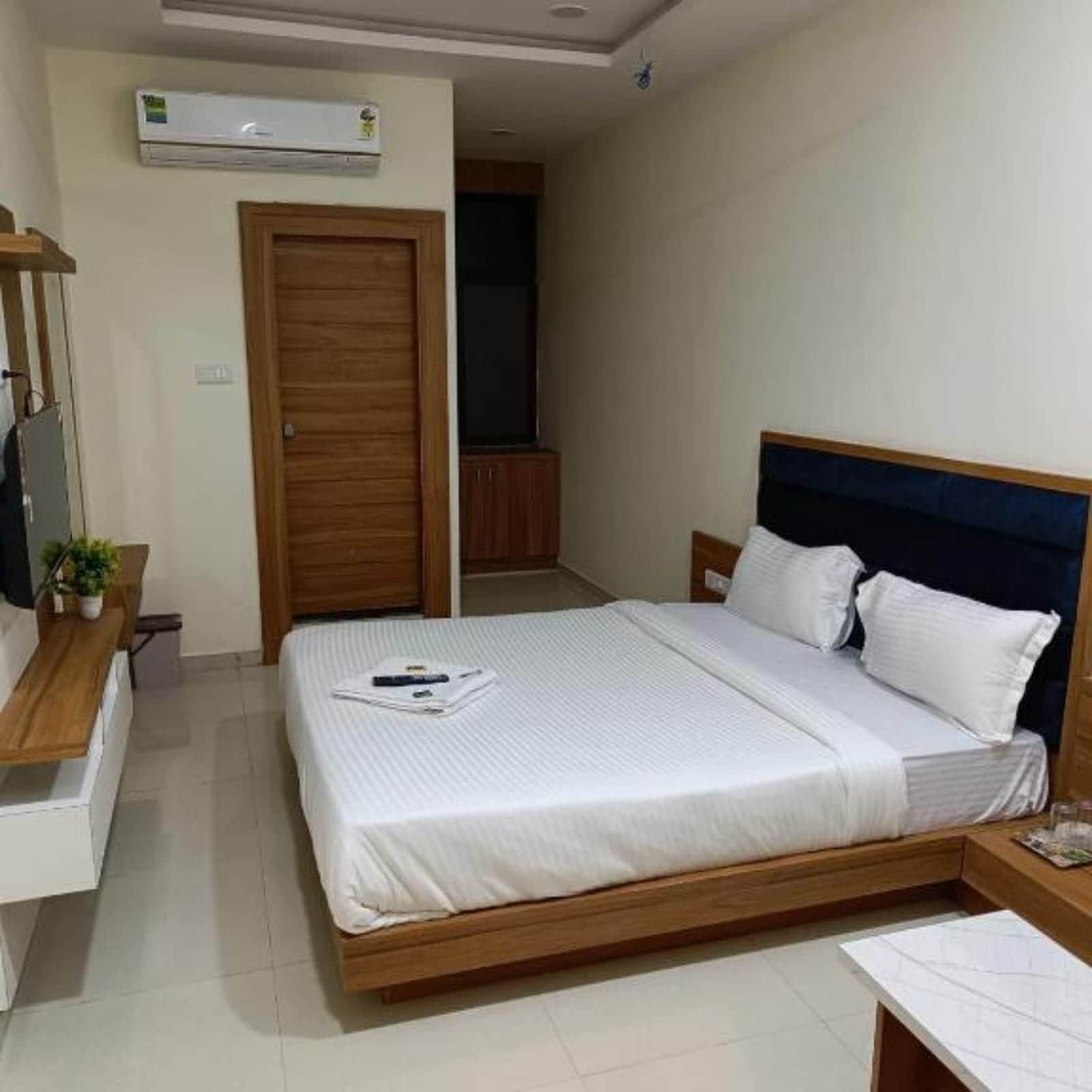 Hotel My Stay Anand - Tap to explore photos