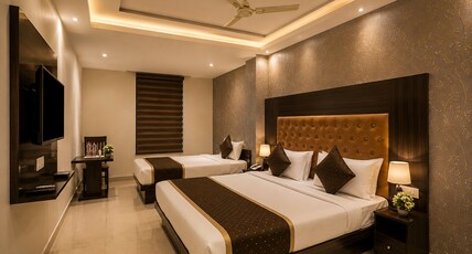 Hotel Iconic Suite near Delhi Airport Room Type - Family Suite Room