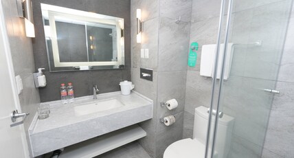 Holiday Inn QUERETARO-CENTRO HISTORICO Room Type - 2 Queen Standard Ground Floor