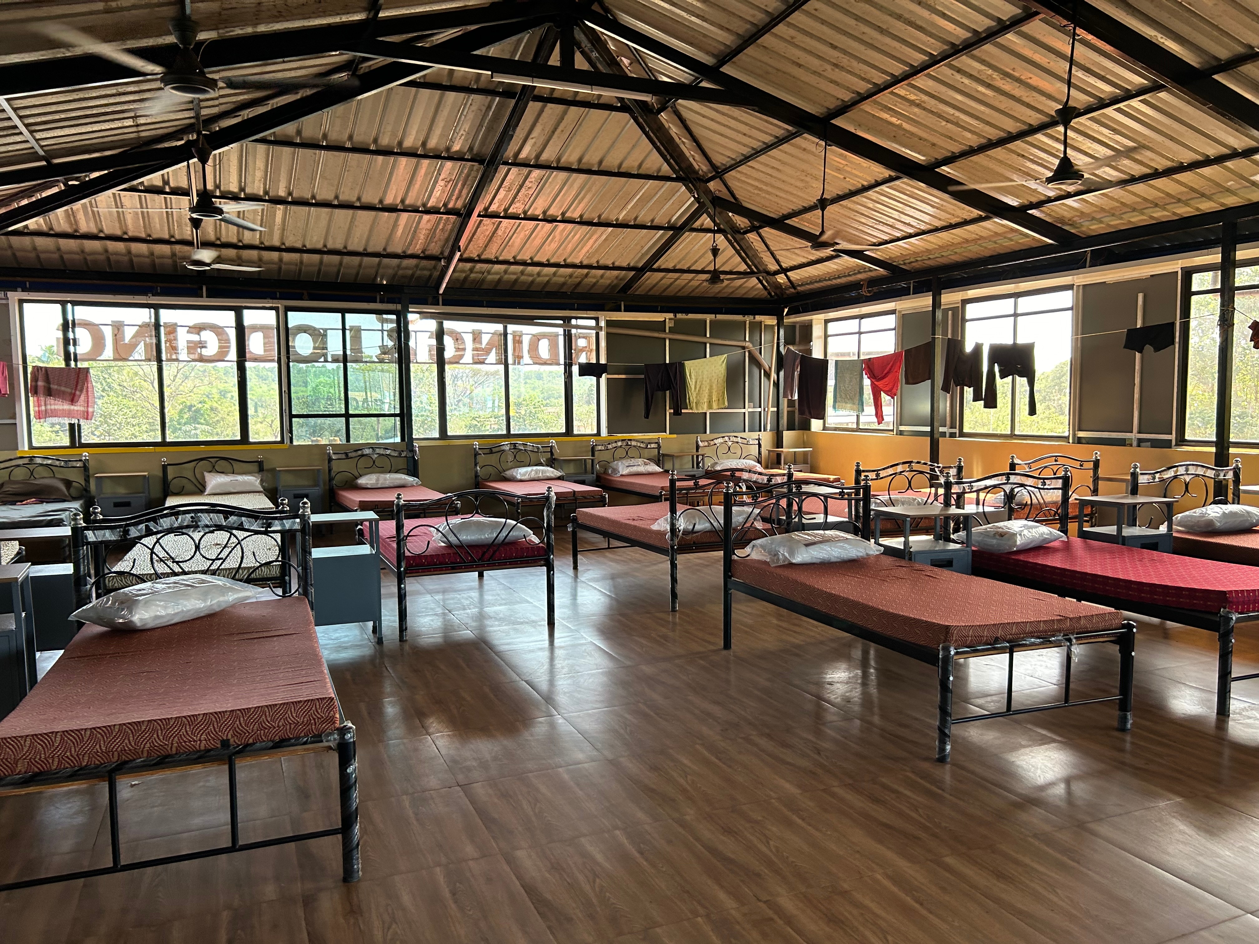 Mandara Boarding and Lodging - Tap to explore photos