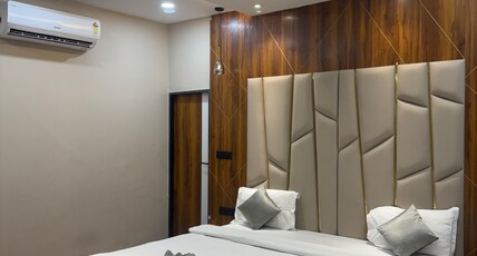 Hotel sairaj Room Type - Double bed deluxe ac room